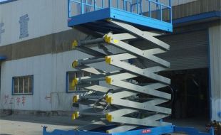 曲臂式高空作業(yè)平臺(tái)助力工廠提高檢修效率