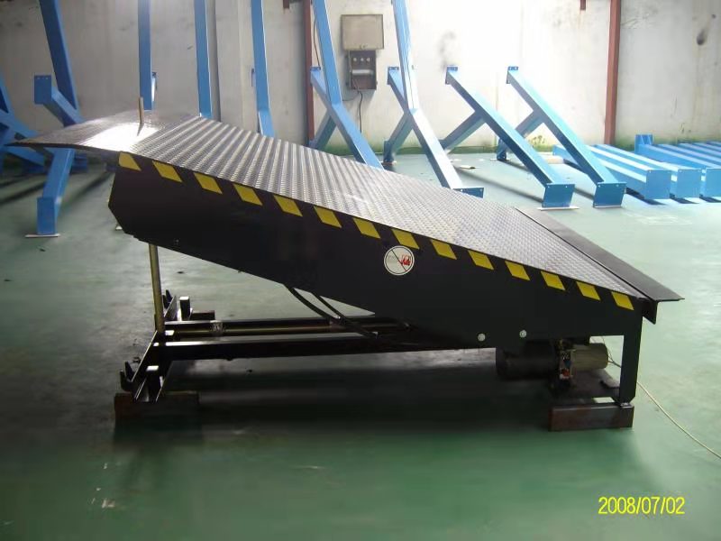 固定式登車橋 固定式登車橋